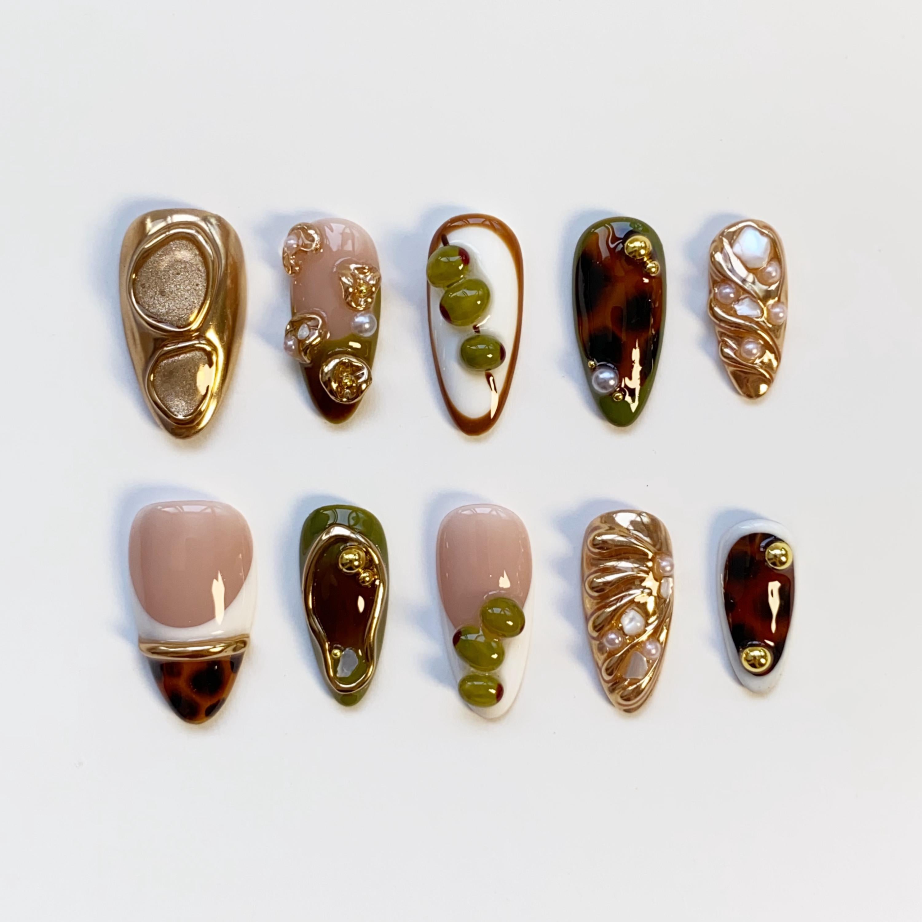 Cool martini girl/Green Press On Nails/Simple Nails/Olive Nails/French Tip Nails/Gold Chrome Nails/Gold Nails/Tortoise Nails/Birthday Nails